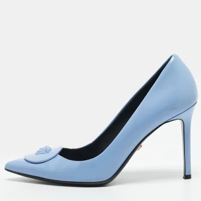 Pre-owned Versace Medusa Size 37 Light Blue Leather Pointed Toe Pumps