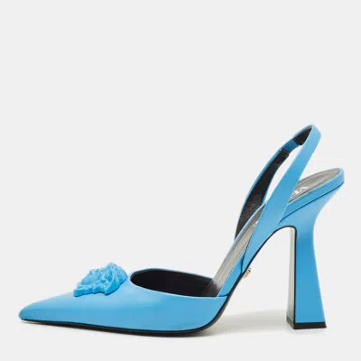 Pre-owned Versace Medusa Size 38.5 Blue Leather Pointed Toe Slingback Pumps