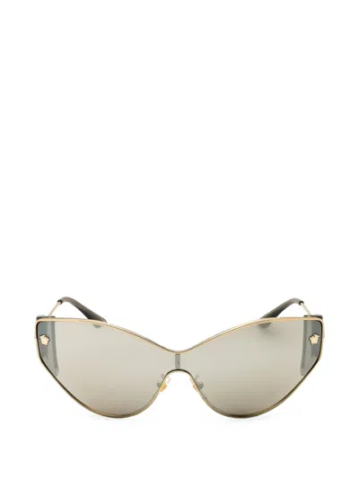 Versace Medusa-detail Sunglasses In Green