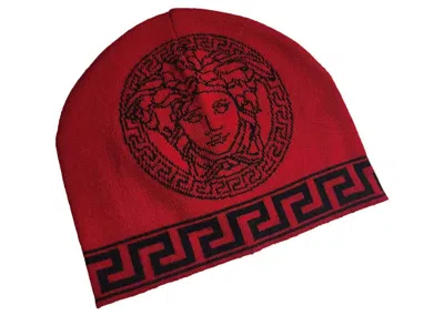 Pre-owned Versace Men's  Medusa Beanie In Red/black