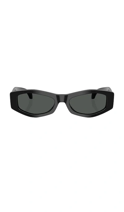 Versace 54mm Irregular Sunglasses In Black