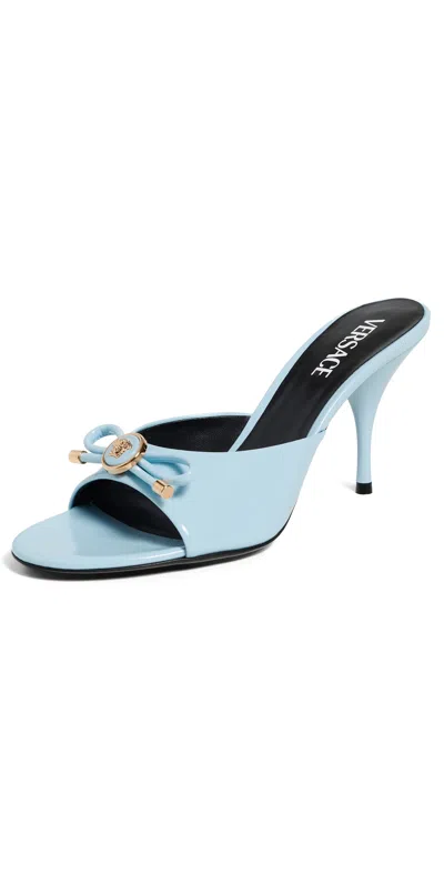 Versace Opera Bow Patent Mules 85 Mm 1vd6v-95 Pastel Blue