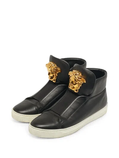 Pre-owned Versace Palazzo Logo-plaque Sneakers In Black