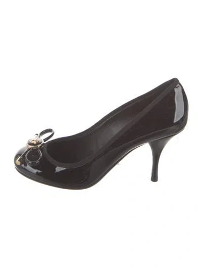 Pre-owned Versace Patent Leather Bow Accents Pumps In Brown