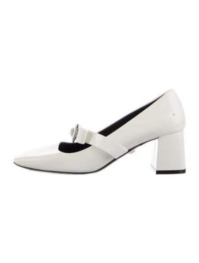 Pre-owned Versace Patent Leather Bow Accents Pumps In White