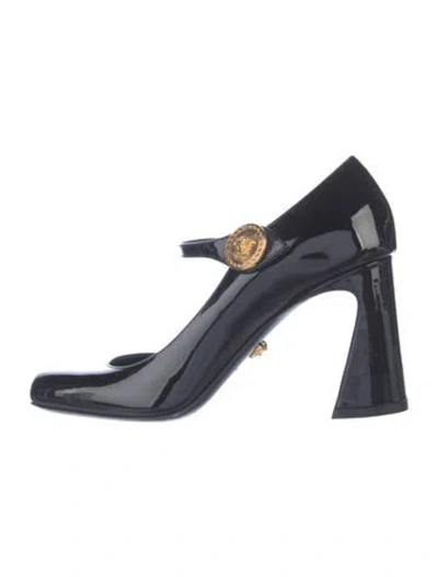 Pre-owned Versace Patent Leather Pumps In Blue
