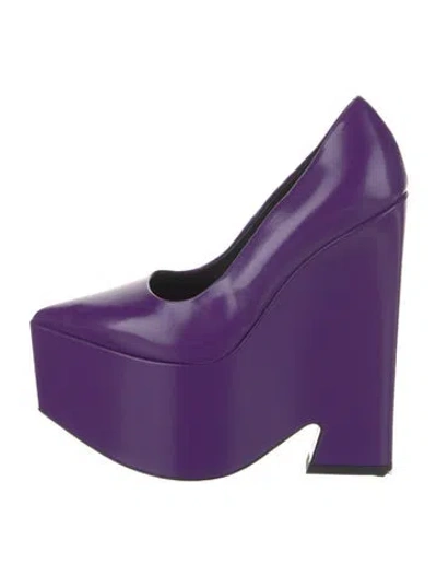 Pre-owned Versace Patent Leather Pumps In Purple