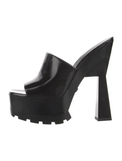 Pre-owned Versace Patent Leather Slides In Black