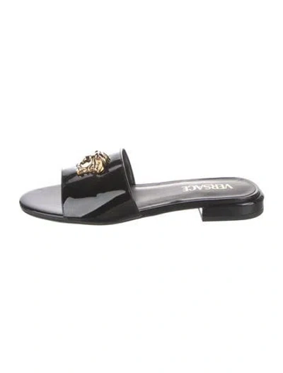 Pre-owned Versace Patent Leather Slides In Black