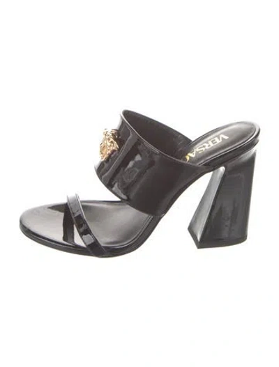 Pre-owned Versace Patent Leather Slides In Black