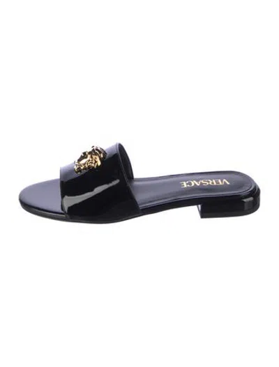 Pre-owned Versace Patent Leather Studded Accents Slides In Black