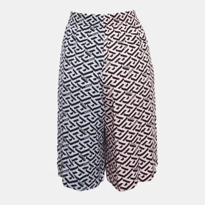 Pre-owned Versace Pink/purple Logo Print Crepe Shorts L