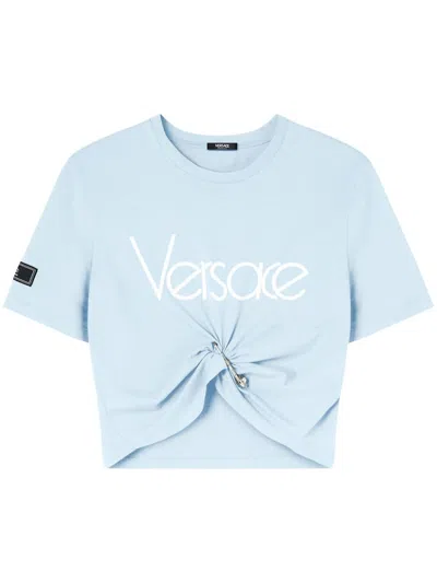 Versace Powder Blue Cotton Blend Cropped T-shirt With Logo Print And Signature Medusa Safety Pin Detail In Clear Blue