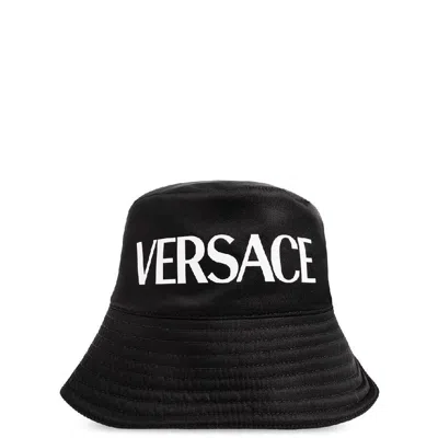 Versace Reversible Bucket Hat In Black