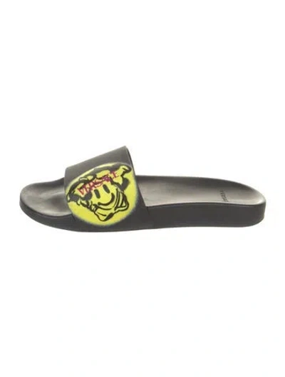 Pre-owned Versace Rubber Graphic Print Slides In Black