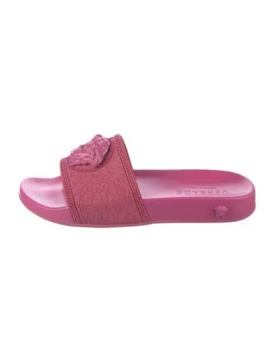 Pre-owned Versace Rubber Patterned Slides In Pink