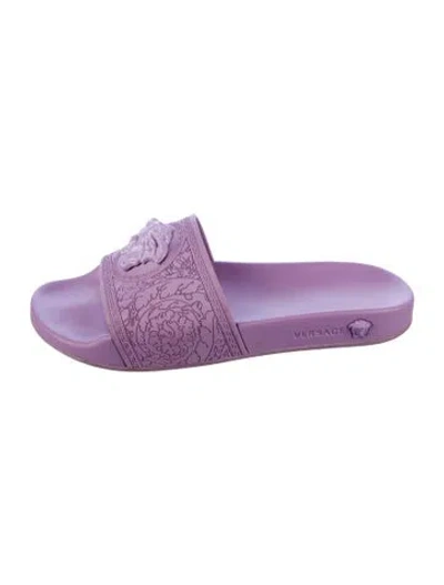 Pre-owned Versace Rubber Printed Slides In Purple
