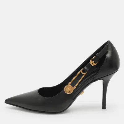 Pre-owned Versace Safety Pin Size 38 Black Patent Leather Pumps