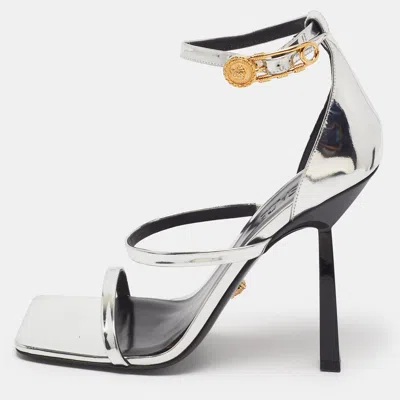 Pre-owned Versace Safety Pin Size 41 Silver Leather Ankle Strap Sandals