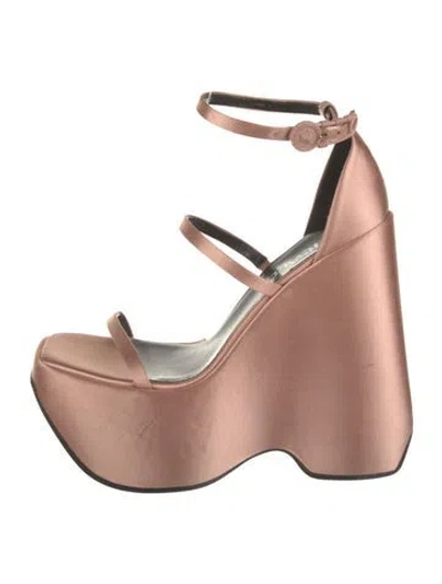 Pre-owned Versace Sandals In Pink