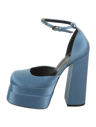 Pre-owned Versace Satin Crystal Embellishments D'orsay Pumps In Blue
