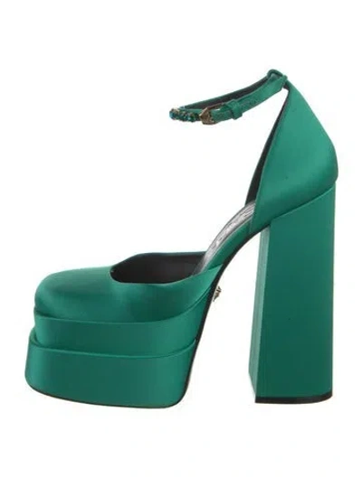 Pre-owned Versace Satin Crystal Embellishments D'orsay Pumps In Green