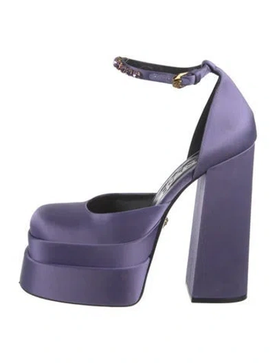 Pre-owned Versace Satin Crystal Embellishments D'orsay Pumps In Purple