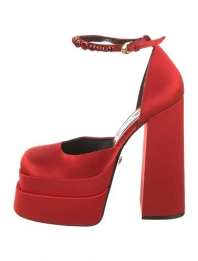 Pre-owned Versace Satin Crystal Embellishments D'orsay Pumps In Red