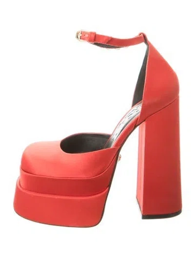 Pre-owned Versace Satin Crystal Embellishments D'orsay Pumps In Red