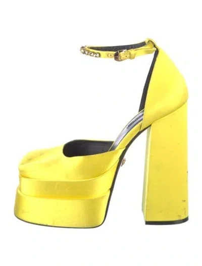 Pre-owned Versace Satin Crystal Embellishments D'orsay Pumps In Yellow