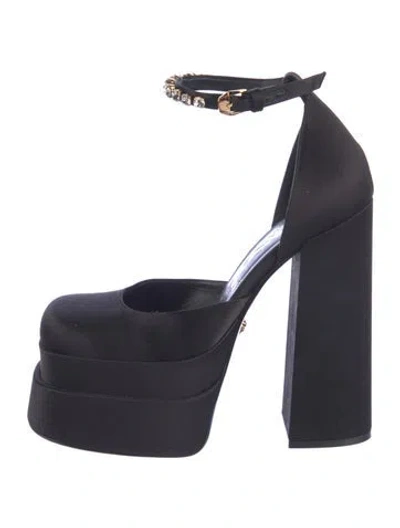 Pre-owned Versace Satin Crystal Embellishments Pumps In Blue