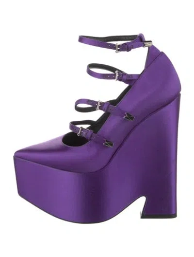 Pre-owned Versace Satin Leather Trim Embellishment Pumps In Purple