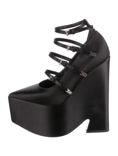 Pre-owned Versace Satin Pumps In Black