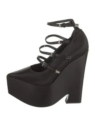 Pre-owned Versace Satin Pumps In Black
