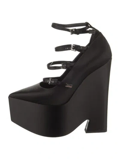 Pre-owned Versace Satin Pumps In Black