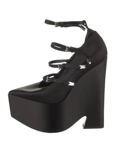 Pre-owned Versace Satin Pumps In Black