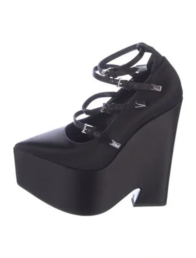 Pre-owned Versace Satin Pumps In Blue