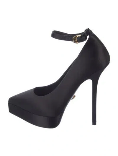 Pre-owned Versace Satin Pumps In Blue