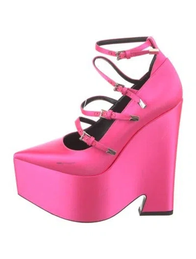 Pre-owned Versace Satin Pumps In Pink