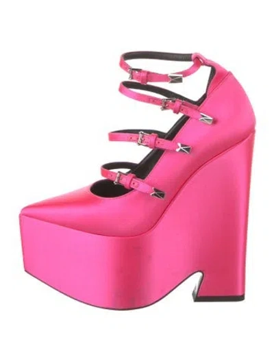 Pre-owned Versace Satin Pumps In Pink