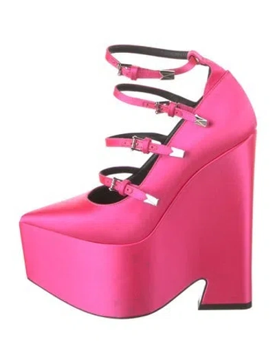Pre-owned Versace Satin Pumps In Pink
