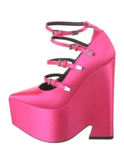 Pre-owned Versace Satin Pumps In Pink