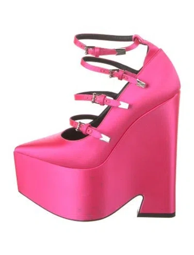 Pre-owned Versace Satin Pumps In Pink