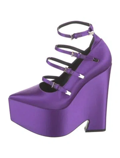 Pre-owned Versace Satin Pumps In Purple
