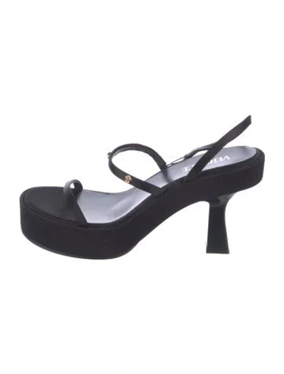 Pre-owned Versace Satin Slingback Pumps In Black