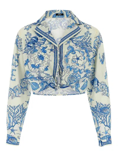 Versace Underwater Barocco Foulard Cotton Poplin Crop Shirt In Blue