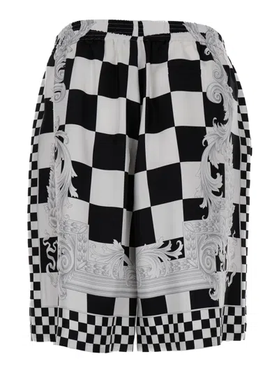 Versace Shorts Contrasto Print In Black White Silver