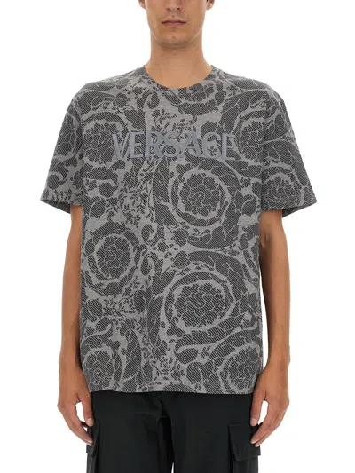 VERSACE SILHOUETTE BAROQUE LOGO T-SHIRT