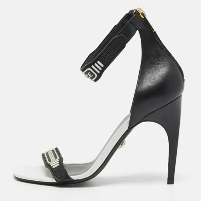 Pre-owned Versace Size 40 Black/white Leather And Rubber Ankle Strap Sandals