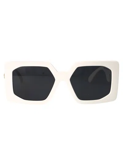Versace Medusa Plaque Sunglasses In Black
